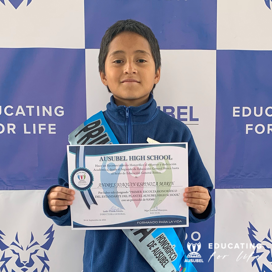 Reconocimientos honoríficos Primer escolta Ausubel High School Cuenca