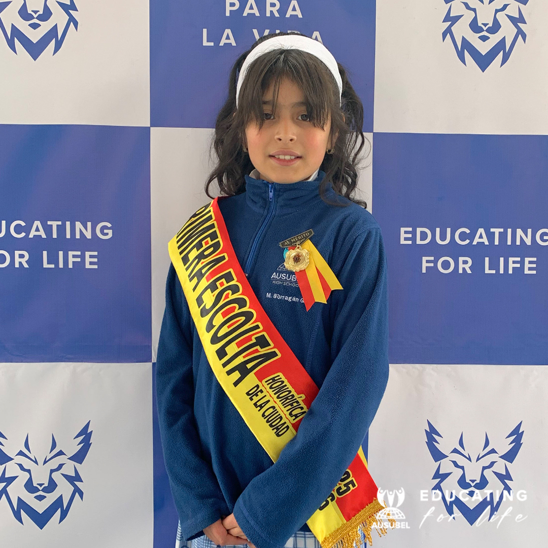 Reconocimientos honoríficos Primera escolta de Cuenca Ausubel High School Cuenca