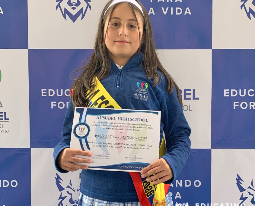 Reconocimientos honoríficos Escolta Ausubel High School Cuenca