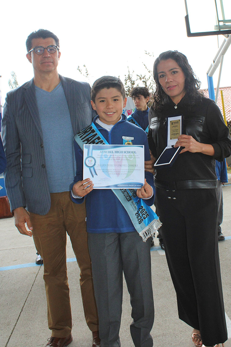 Reconocimientos honoríficos Portaestandarte Ausubel High School