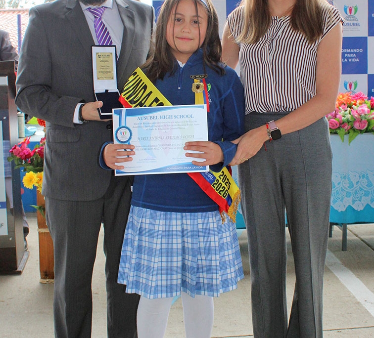 Reconocimientos honoríficos segunda escolta Ecuador Ausubel High School