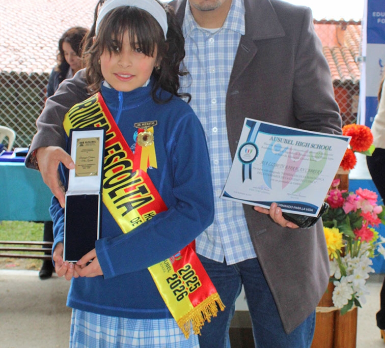 Reconocimientos honoríficos primer escolta Cuenca Ausubel High School