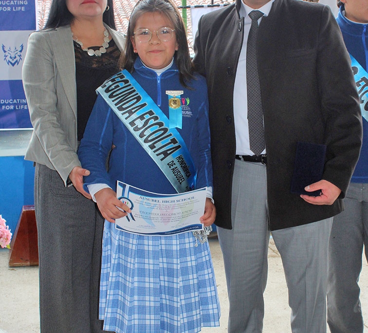 Reconocimientos honoríficos segunda escolta Ausubel High School Cuenca