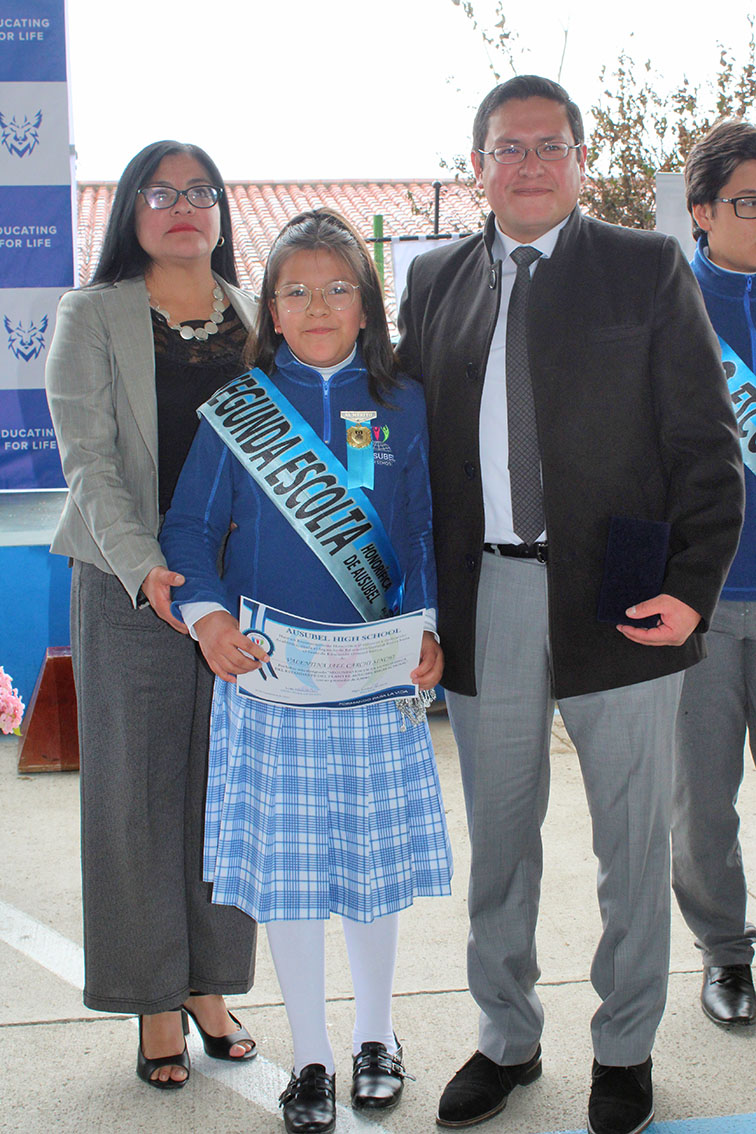 Reconocimientos honoríficos segunda escolta Ausubel High School Cuenca