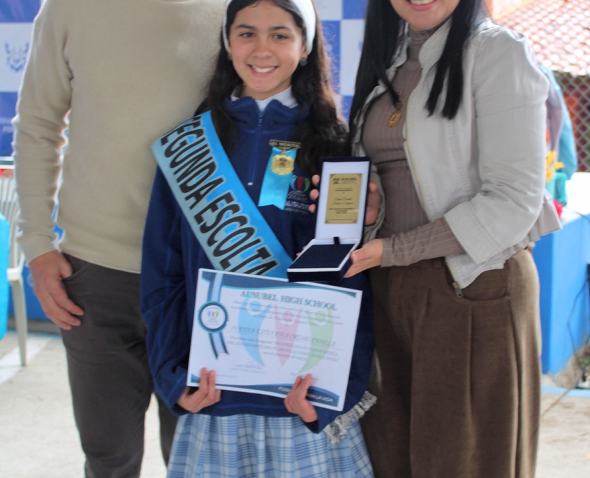 Reconocimientos honoríficos segunda escolta Ausubel High School Cuenca