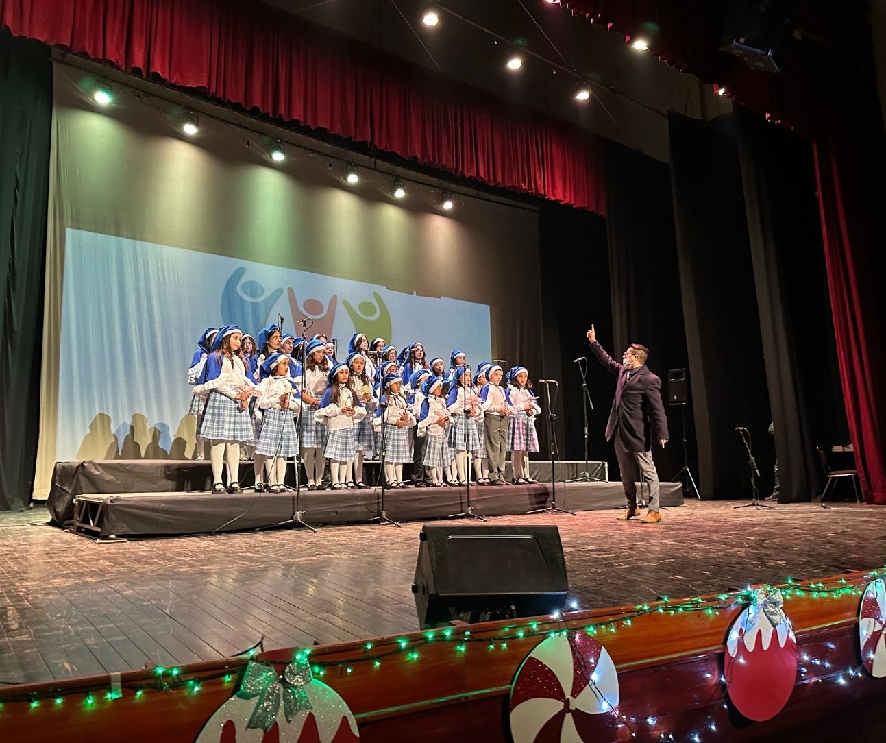 El coro de Ausubel High School